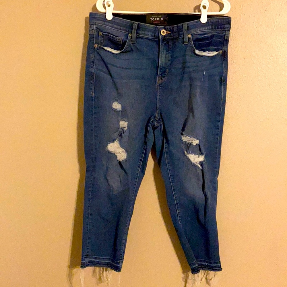 Size 18 torrid sky high cropped jeans